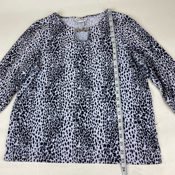 CD Petites-Animal Print-3/4-Sleeves blouse-Size PM - Picture 2 of 6
